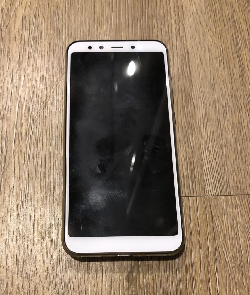 Image of front of Xiaomi A2 smart phone.