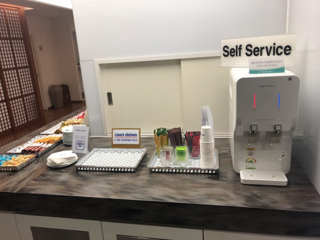 Self serve tea and coffee - KAL Business Lounge