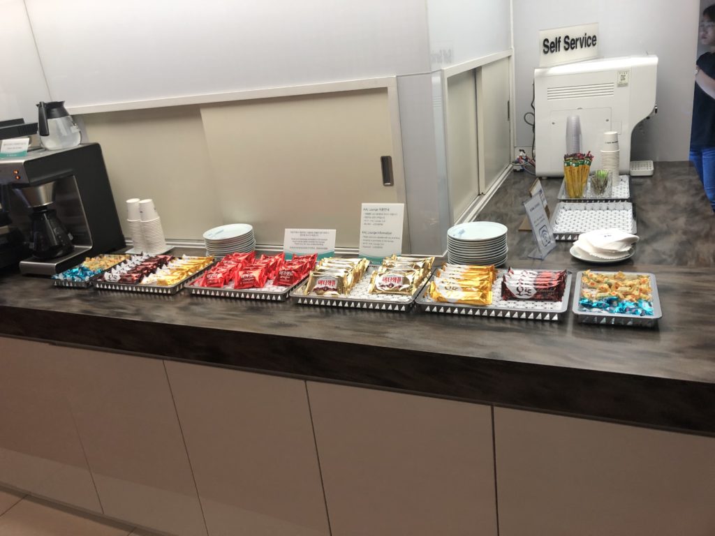 Snacks - KAL Business Lounge