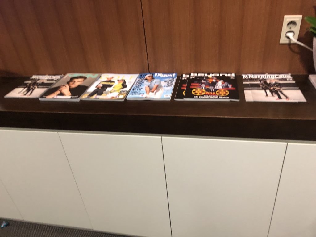 Magazines - KAL Business Lounge