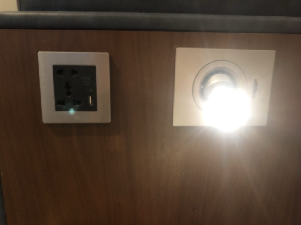 Light and power points for the "Business Class" seats in the lounge.