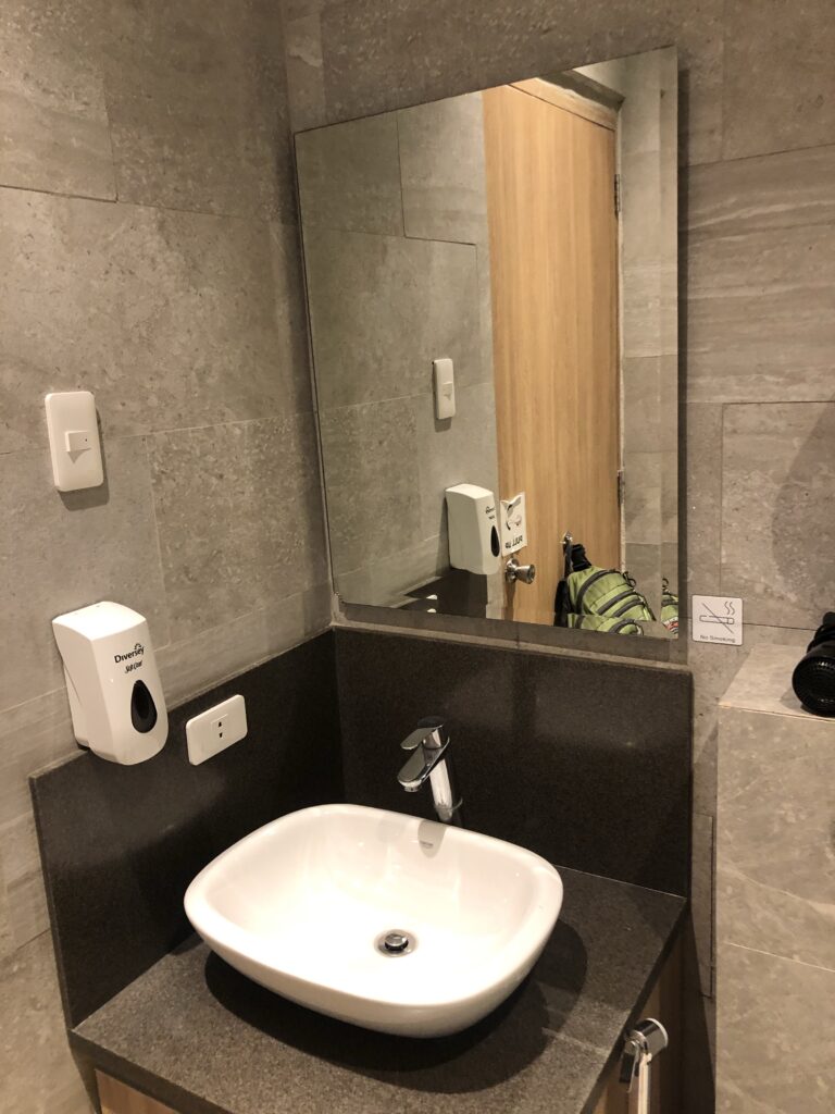 Shower room in the Plaza Premium lounge - CEB.