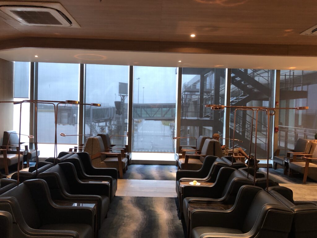 Plenty of comfortable seats throughout the lounge.